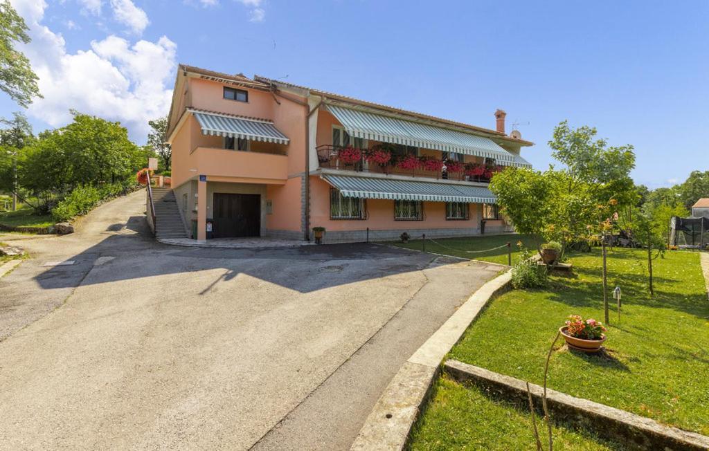 Apartman Nora Mucici Экстерьер фото